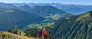 Traumhafter Blick vom Türtschhorn zum Camping und Raggal